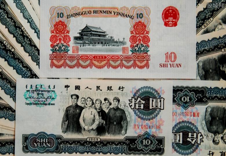 一堆旧钱币多少钱(1980一角纸币值35万)