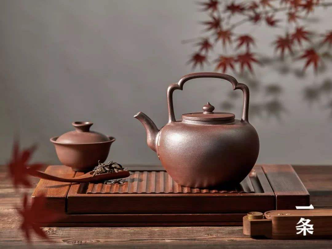 泡红茶的紫砂壶(红茶用什么泥料的紫砂壶)