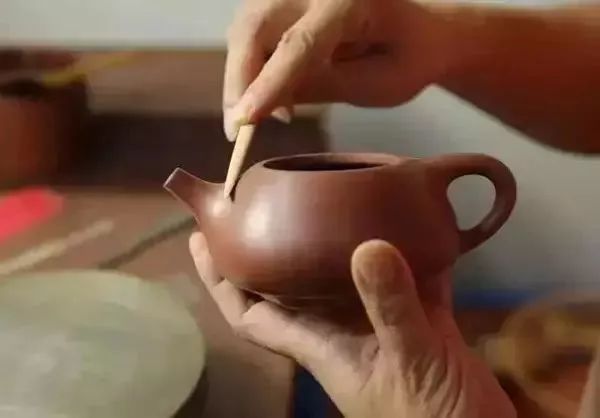 紫砂壶喝茶(紫砂壶泡茶的好处坏处)